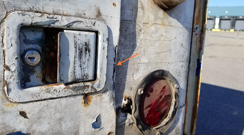 Illustration for article titled My $500 Postal Jeep Got Rammed By A Hummer H2 And Somehow I'm Still Alive